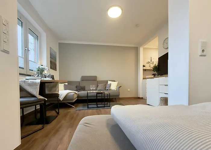 Kleine Freiheit Mit Balkon - *